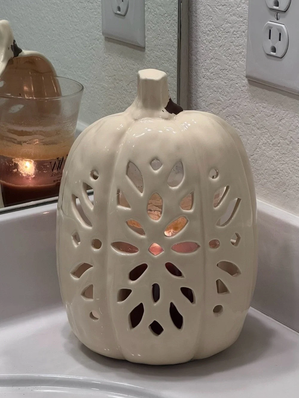 Yankee Candle porcelain pumpkin